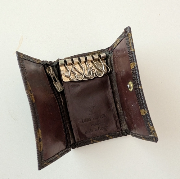 Authentic Vintage 70's Louis Vuitton Folded 6 key Carrier/Case/Holder - Picture 2 of 16